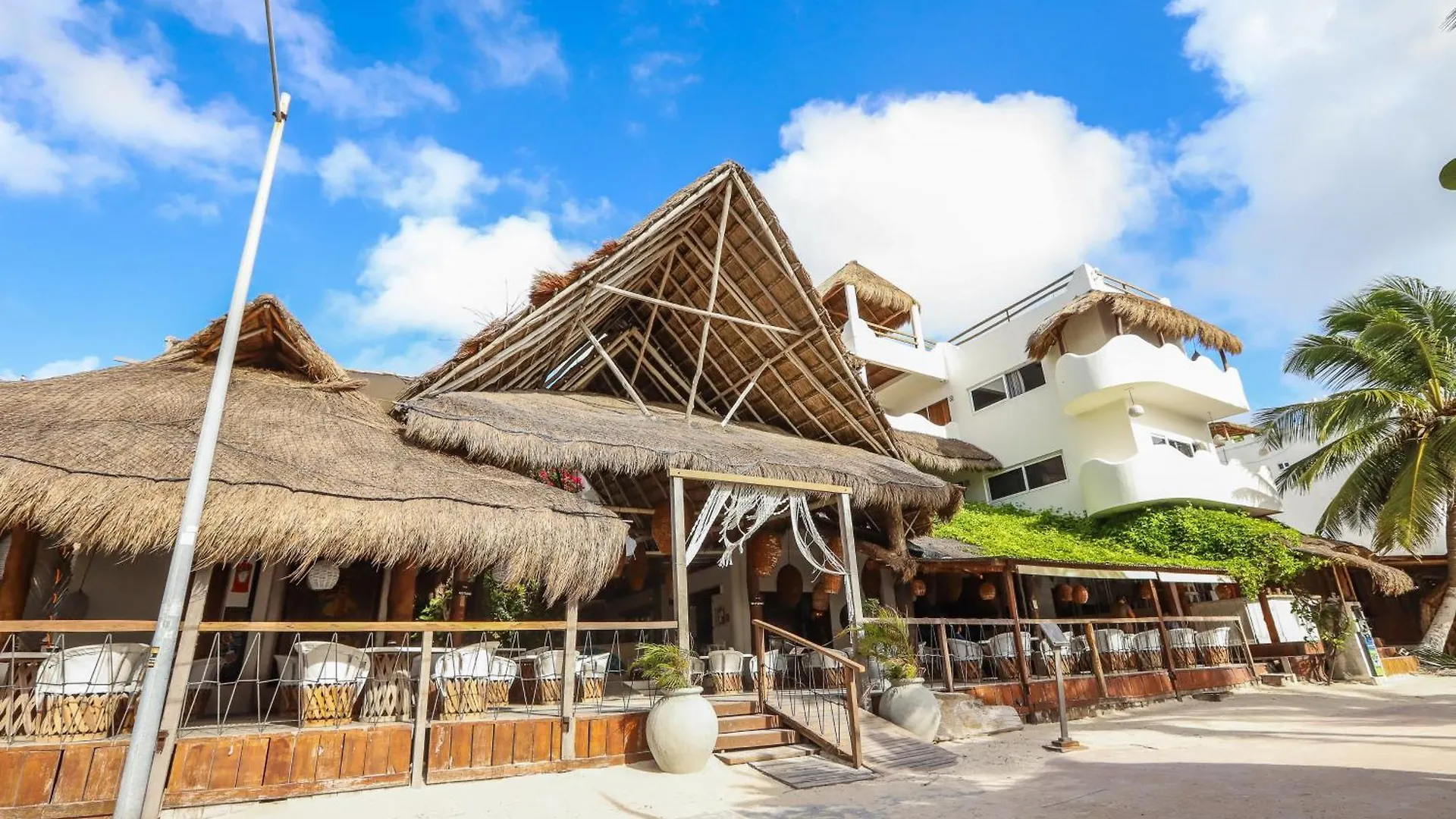 *** Otel 40 Canones Mahahual Meksika