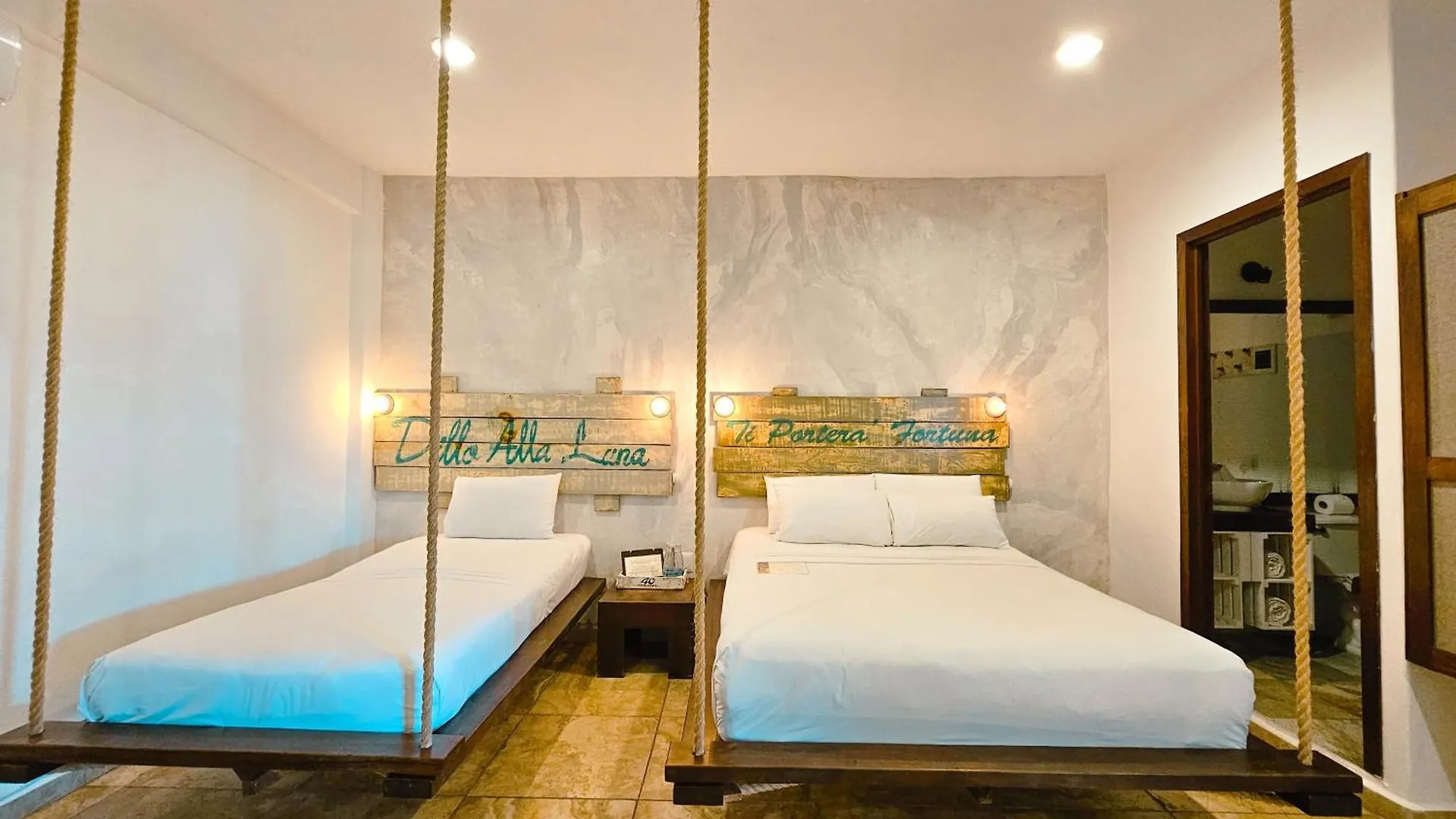 Hotel 40 Canones