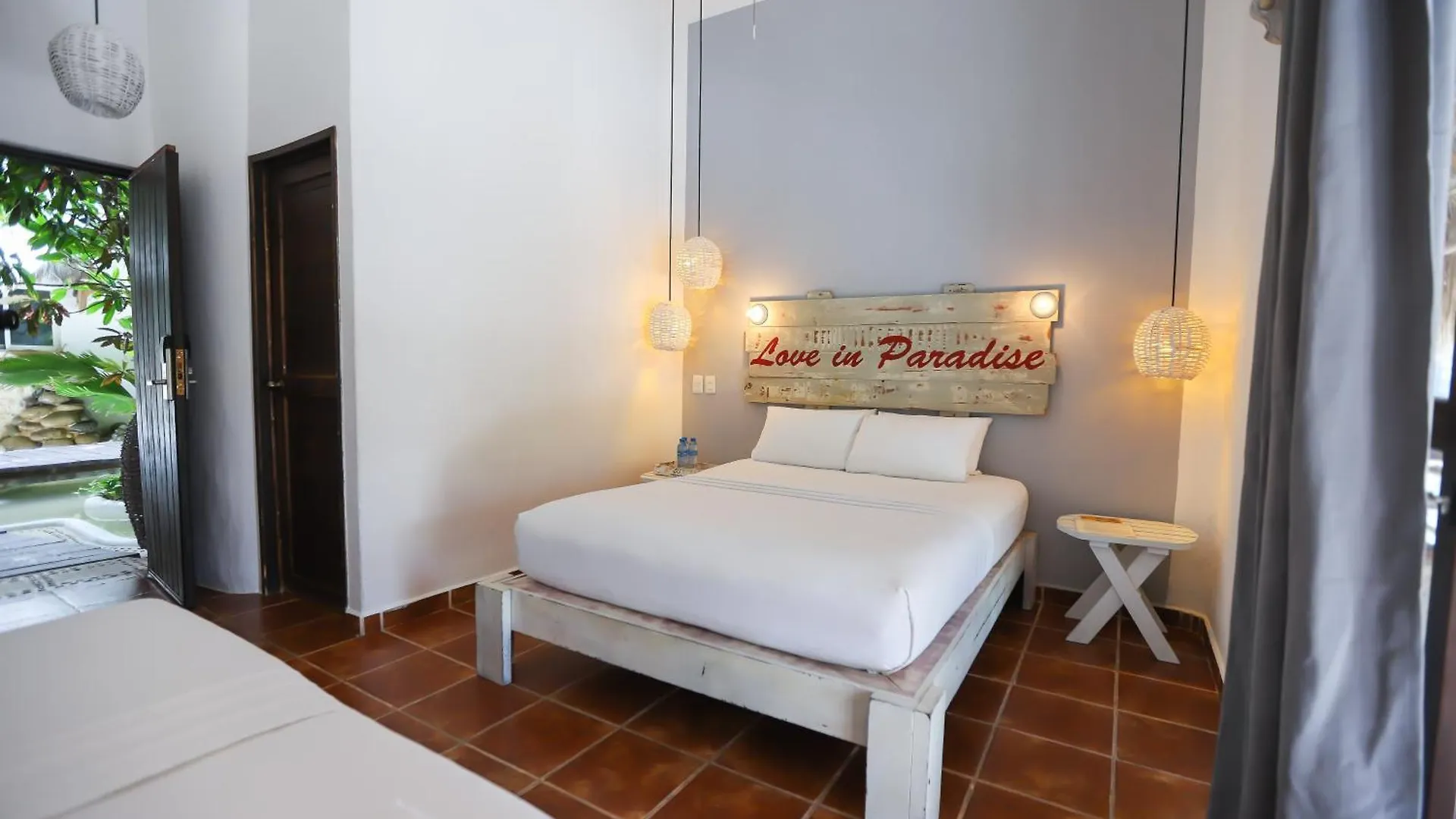 40 Canones Hotel