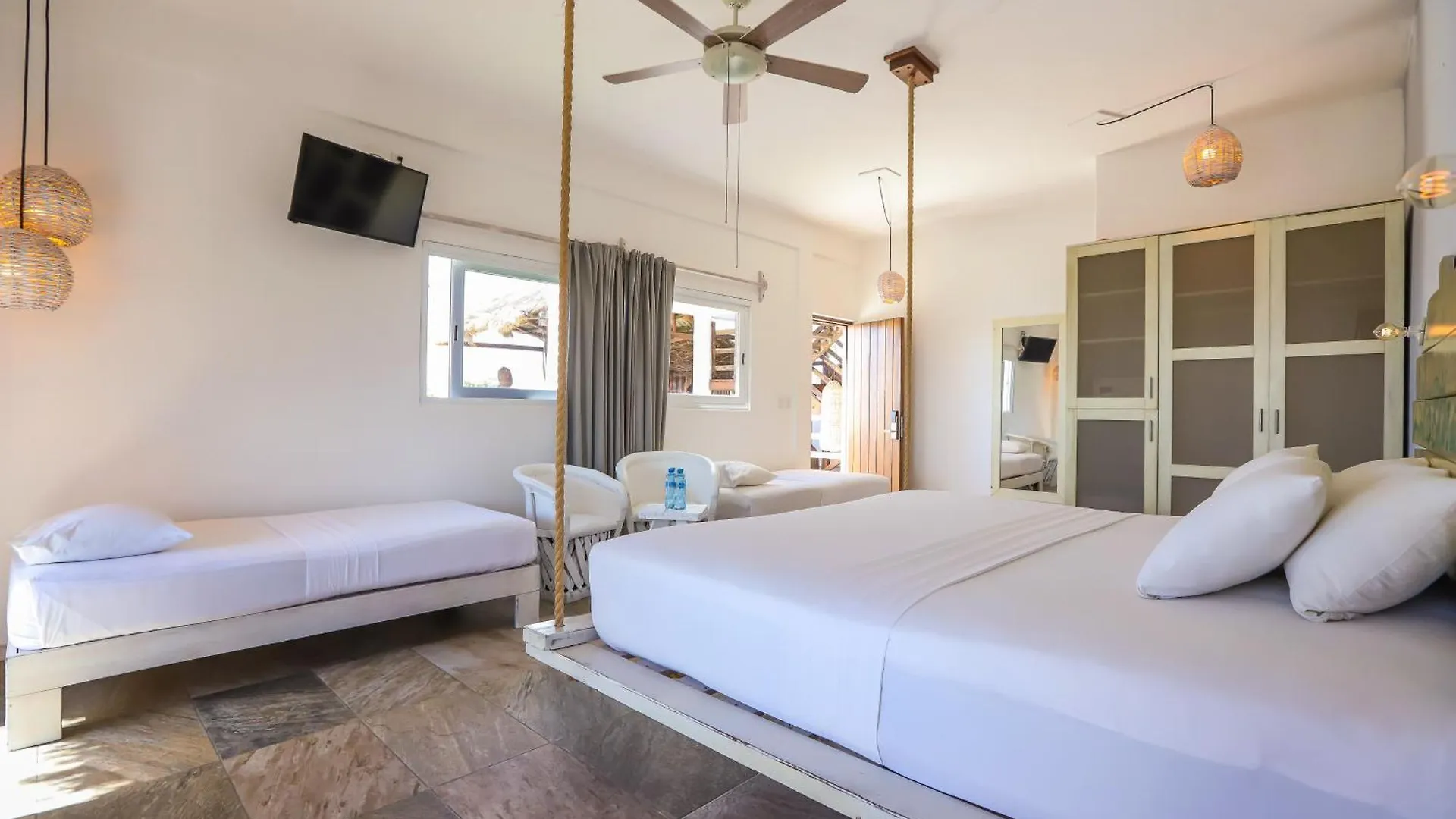 40 Canones Hotel Mahahual