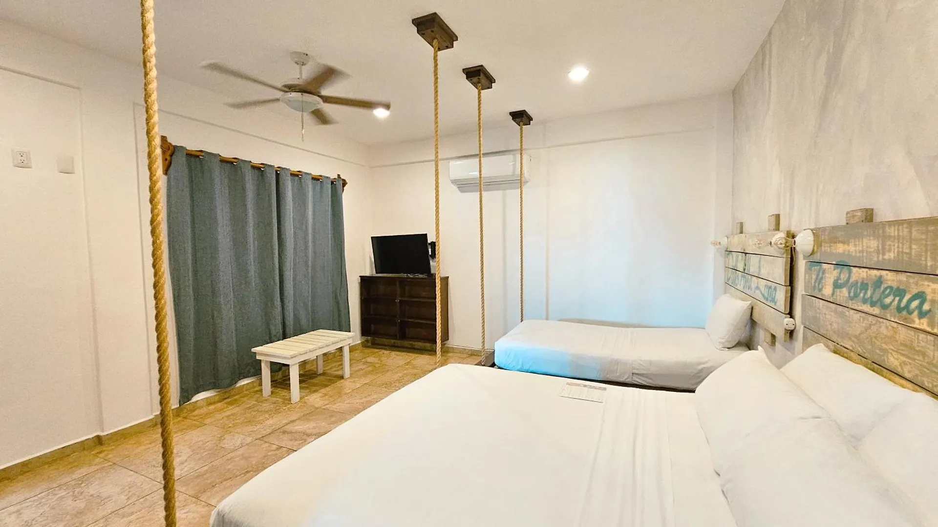 Hotel 40 Canones